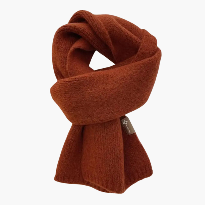 Women’s Winter Scarf with Ribbed Edges and Textured Surface