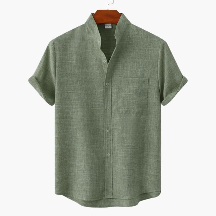 Men’s Short Sleeve Button-Down Shirt with Collar